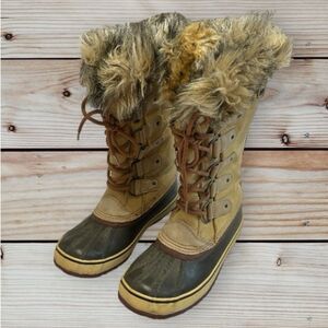 Sorel Joan of Arctic Lace Up Boots Suede Beige Size 9
